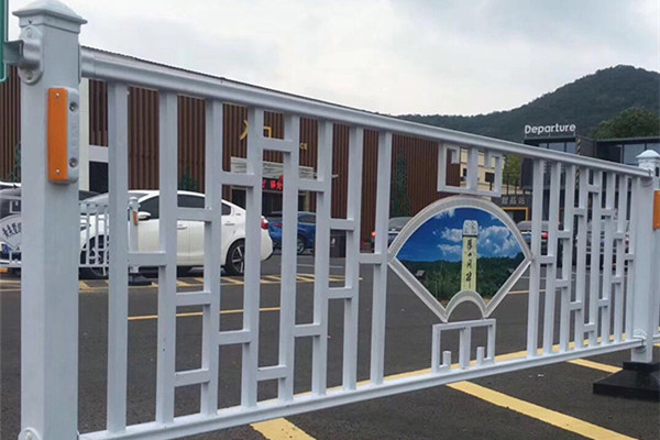 丰满花式道路护栏